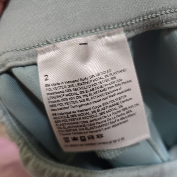 Lululemon Softstreme Relaxed Short 4" Silver Blue 2 - Picture 8 of 8